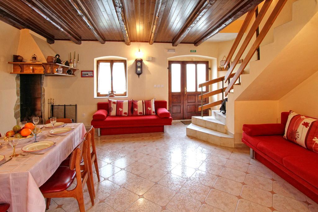 Holiday Home Marko Funtana Exterior photo