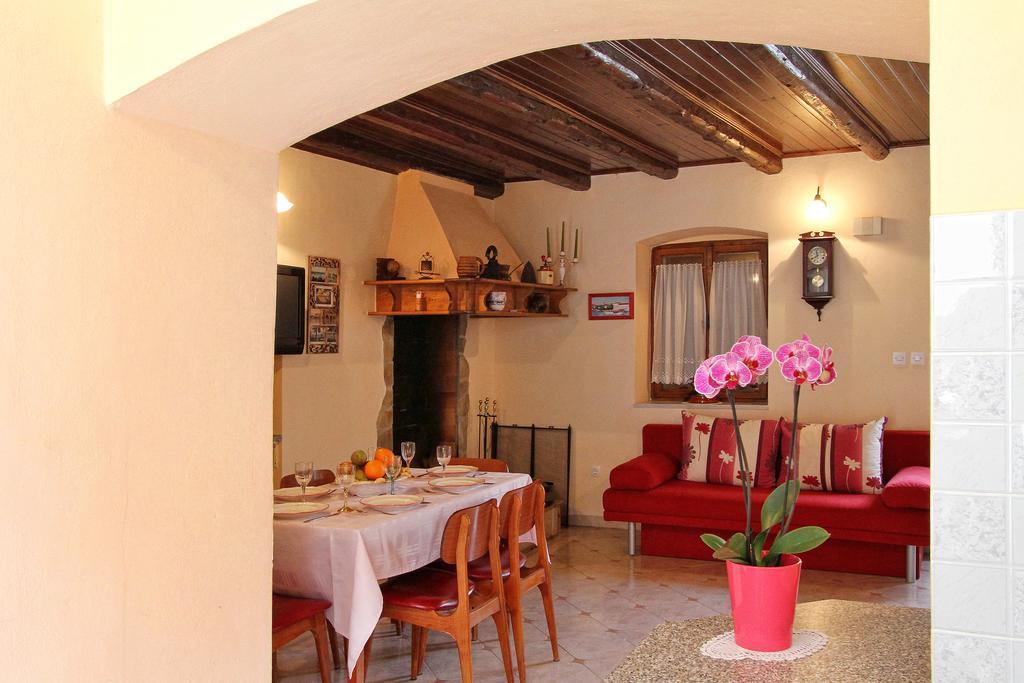 Holiday Home Marko Funtana Exterior photo
